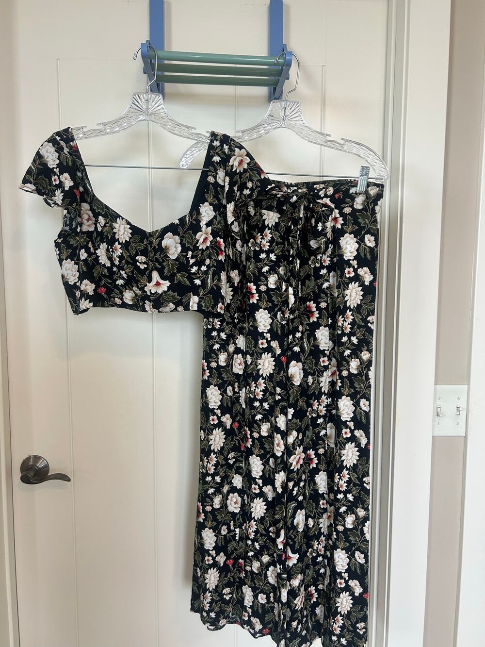 American Eagle 2 Piece Floral Boho Crop Top & Wide Leg Flowy Pant Set